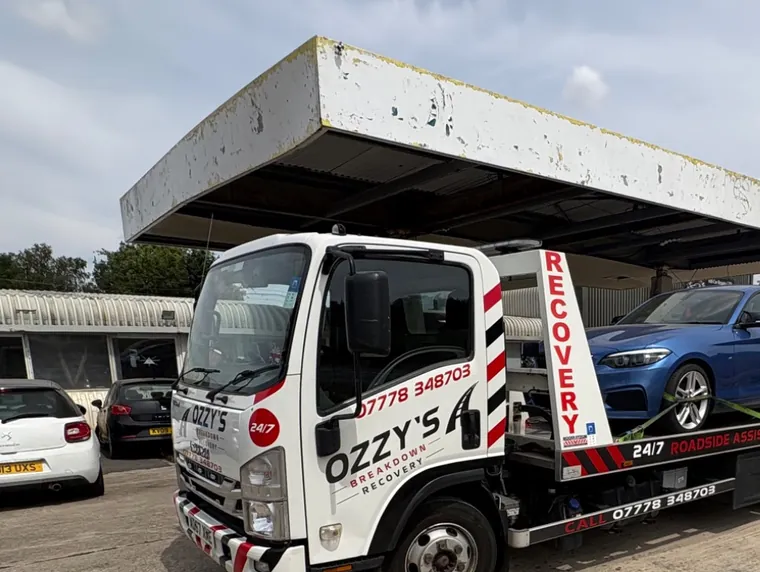 Ozzy’s Breakdown Recovery truck – help when you have no breakdown cover