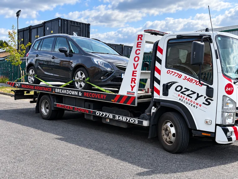 Ozzy’s Breakdown Recovery truck – breakdown recovery in Hook