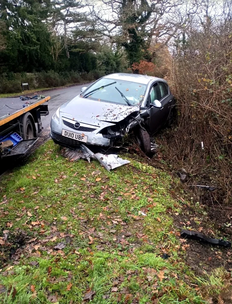 Accident recovery – car off the road and into a hedge – Ozzy’s Breakdown Recovery