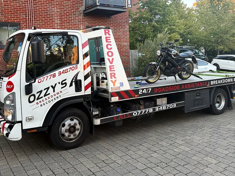 Yamaha motorbike strapped down on Ozzy’s Breakdown Recovery truck