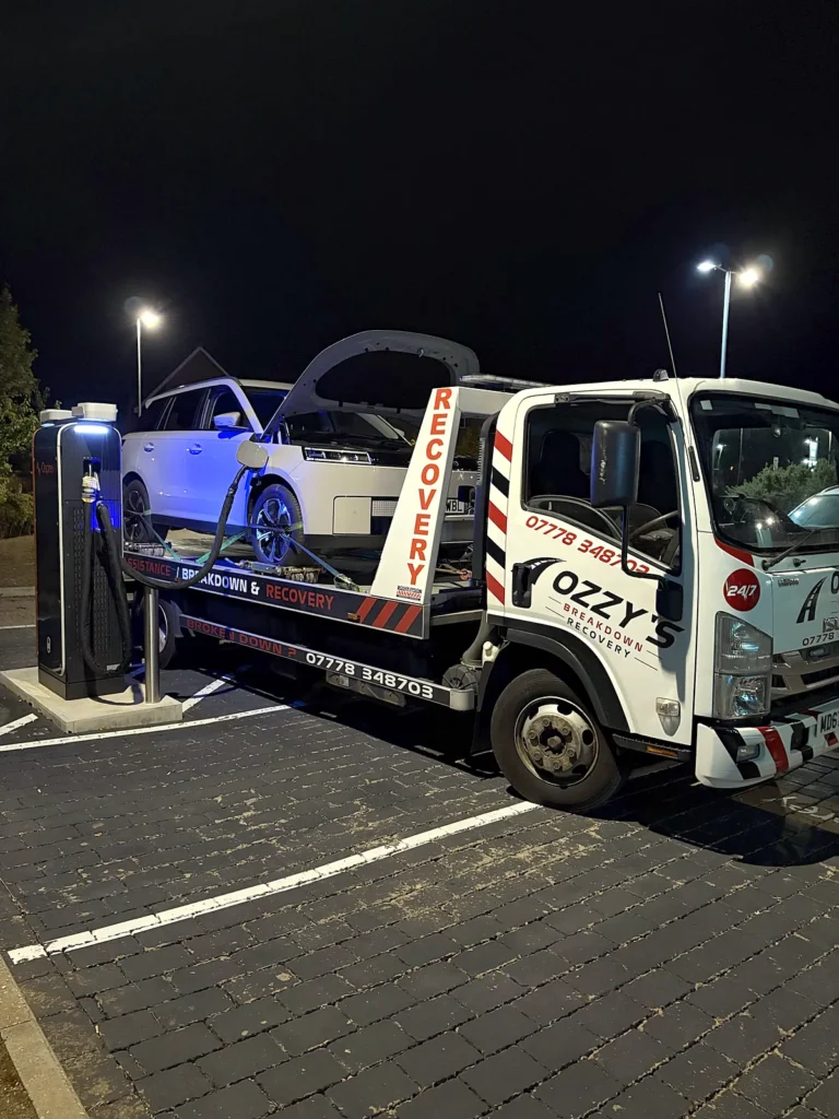 Car recovery late at night – instant breakdown cover in the M4 by Ozzy’s Breakdown Recovery
